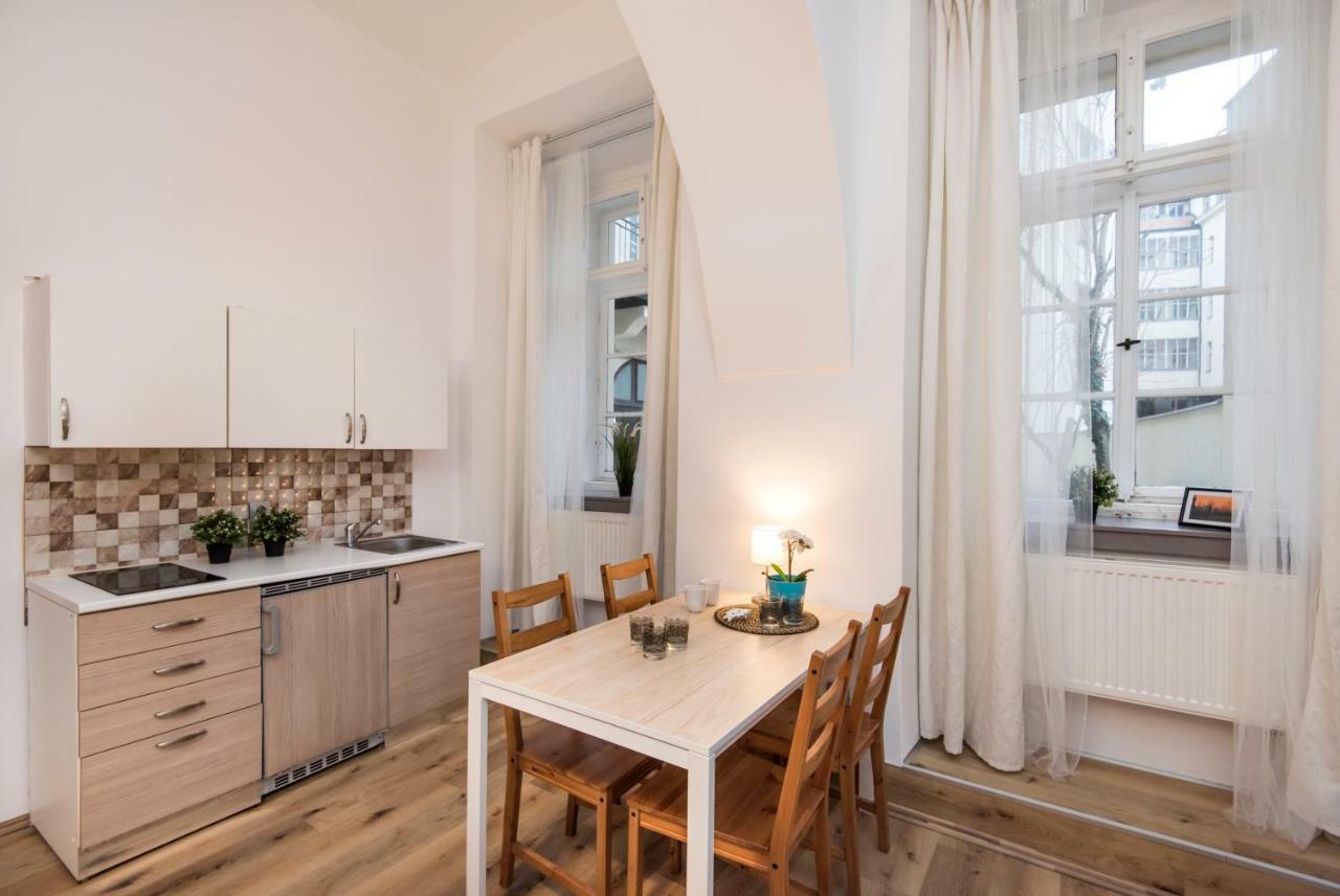 Apartment Near Wenceslas Square ปราก ภายนอก รูปภาพ